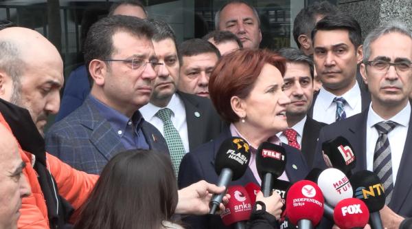 Akşener İYİ Parti İstanbul il binası önünde açıklama yaptı