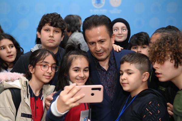 Tuzla'da depremzede aileler için Çocuk Girişimciler Çarşısı açıldı