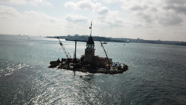 Kız Kulesi'nin çevresindeki iskeleler kaldırıldı