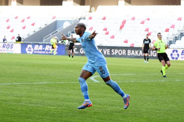 Manisa FK'da transferler tam isabet sağladı