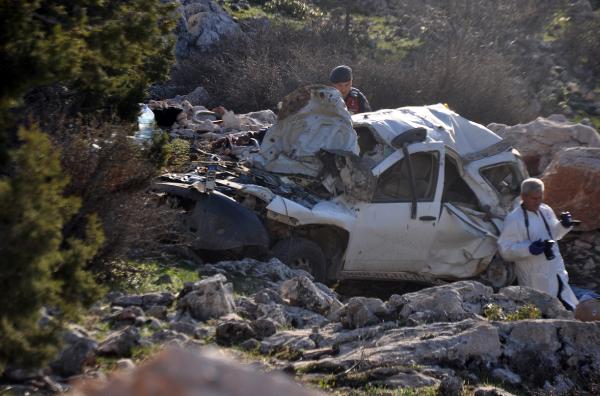 Mermer ocağı işçilerinin bulunduğu cip şarampole yuvarlandı: 5 ölü, 1 yaralı / Ek fotoğraflar
