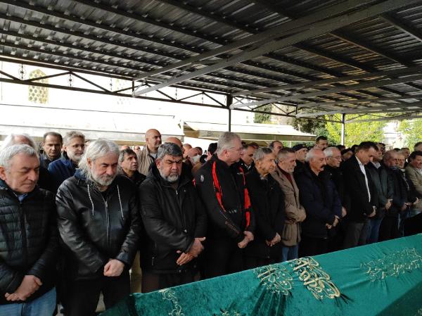 Sinema yazarı Sungu Çapan son yolculuğuna uğurlandı