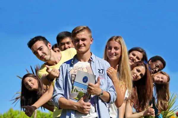 YÖK'ten lisans ve lisansüstü öğrencilerinin burslarına zam