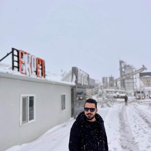 Yoldaki işçiye çarparak ölümüne neden olan sürücü uyumuş