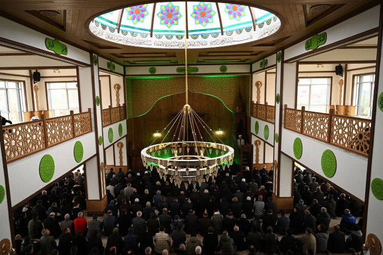 Büyükşehir katkılı Kartepe İstasyon Camii Kocaeli'de ibadete açıldı