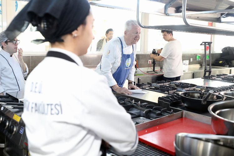 'Sağır Şefler Dünya Mutfağını Öğreniyor'