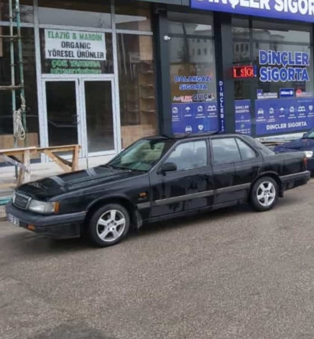 Elazığ’da çalınan araç boş arazide bulundu