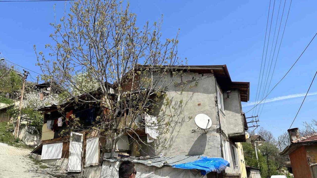 Eski eşinin evine defalarca ateş etti, eski kayınvalidesini yaraladı