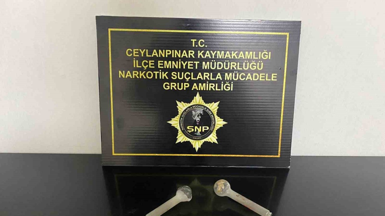 Polislerin durdurduğu şahısların üzerinden uyuşturucu çıktı