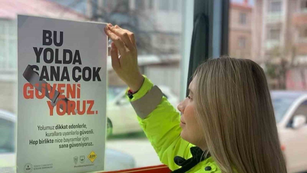 Polisten trafik kazalarına karşı bilinçlendirme