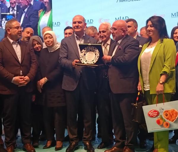 Bakan Soylu Malatya İş İnsanları Derneği üyeleriyle bir araya geldi