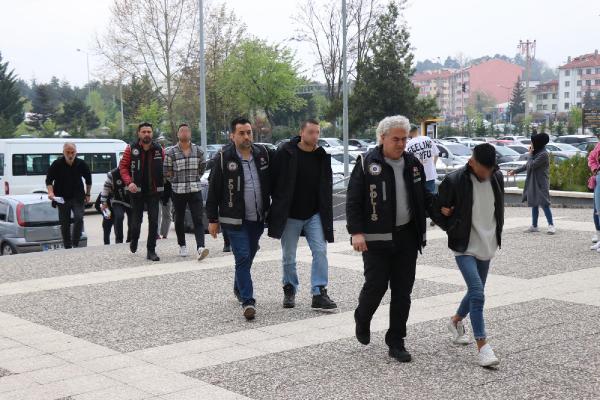 Bolu'da esnafı tehdit edip, haraç alan 4 şüpheli yakalandı
