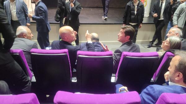 Ödül töreninde Bakan Karaismailoğlu ve CHP milletvekili arasında tartışma çıktı