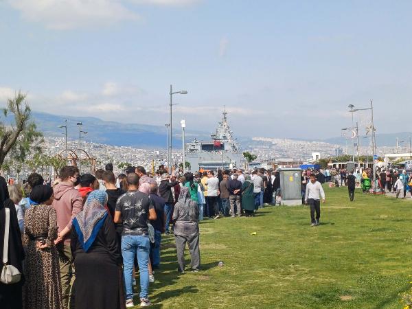 TCG Anadolu'ya 3'üncü günde de yoğun ilgi