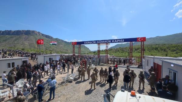 Umurlu Gümrük Kapısı ile Irak'a giriş çıkışlar açıldı