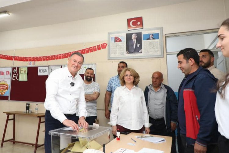 Afet bölgesindeki sandıklara şehir dışında olanlardan yoğun ilgi