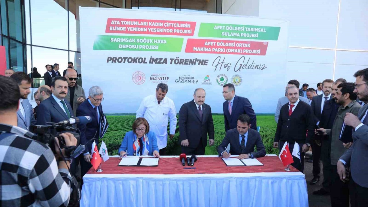 Afetzede çiftçiler tarımsal üretimi aksatmıyor