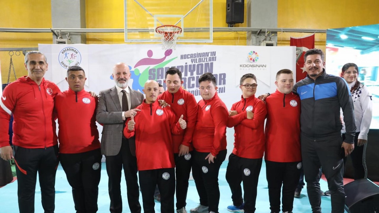 Başkan Çolakbayrakdar; “Gençleri, hizmetlerimizle büyük ve güçlü Türkiye’ye hazırlıyoruz”