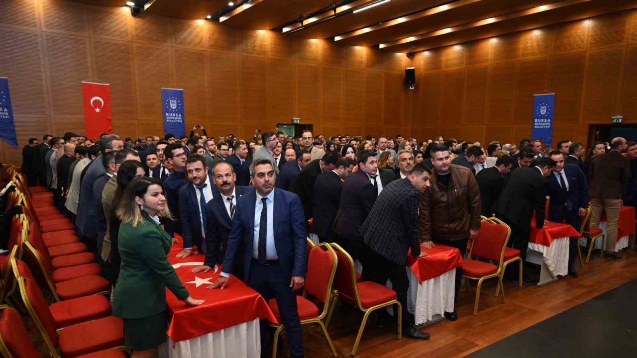 Bursa Büyükşehir’de hizmet kadrosunun yeni neferleri yemin etti