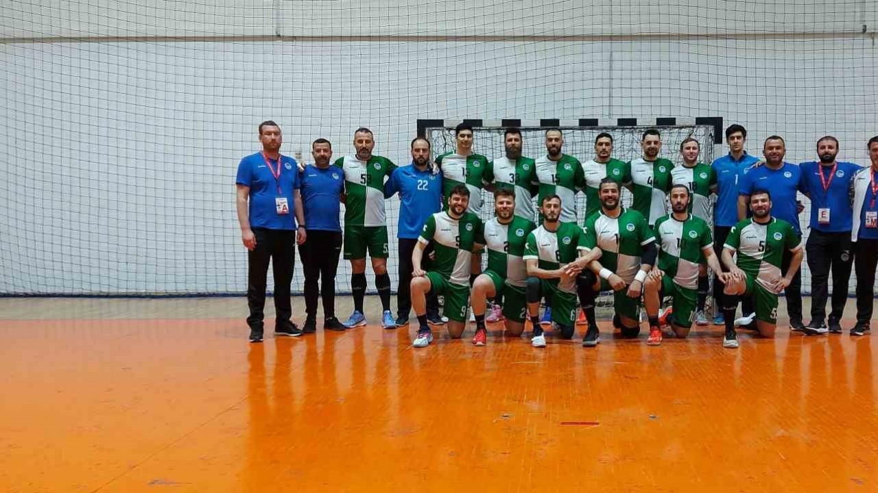 Büyükşehir hentbol normal sezonu galibiyetle kapattı