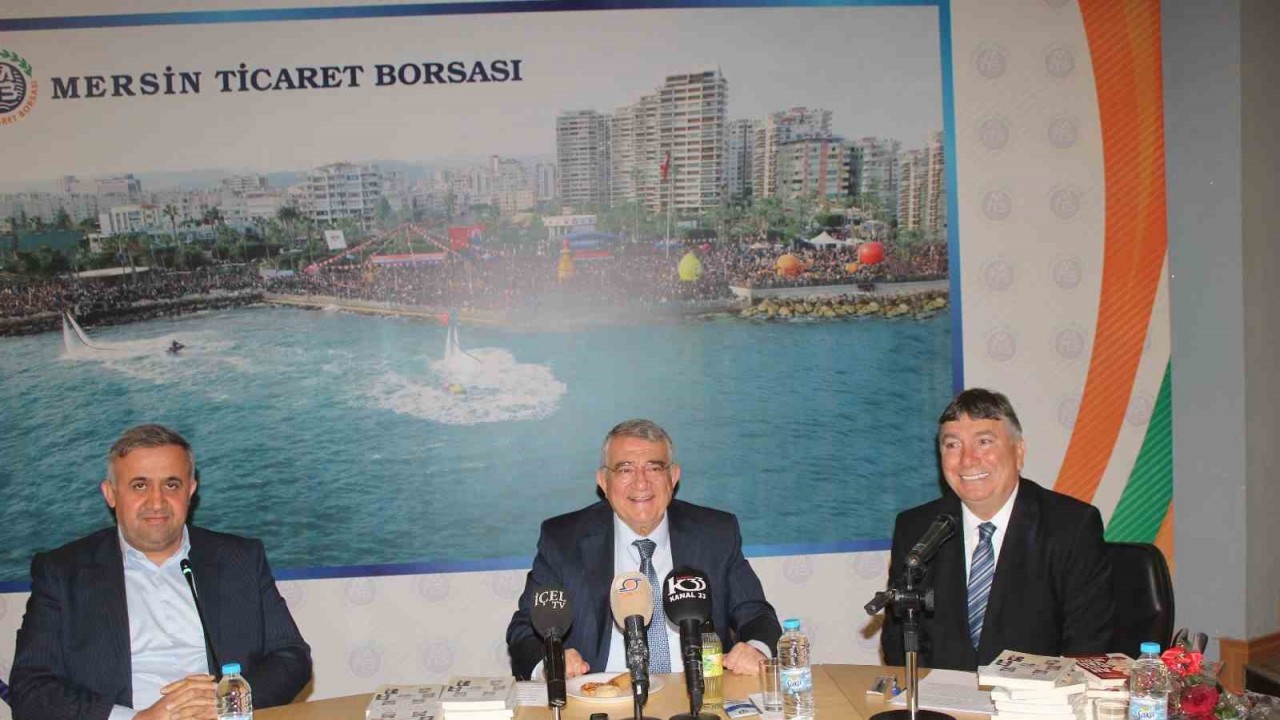 Ercan Güneş ‘Sanata dair yaşananlar’ adlı kitabının tanıtımını yaptı