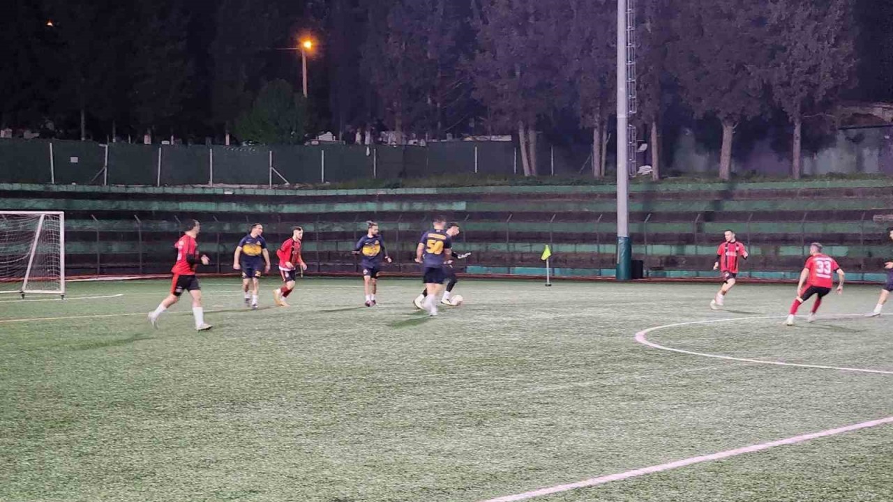 Gölcük Belediyesi 22. Geleneksel Futbol Turnuvası başladı