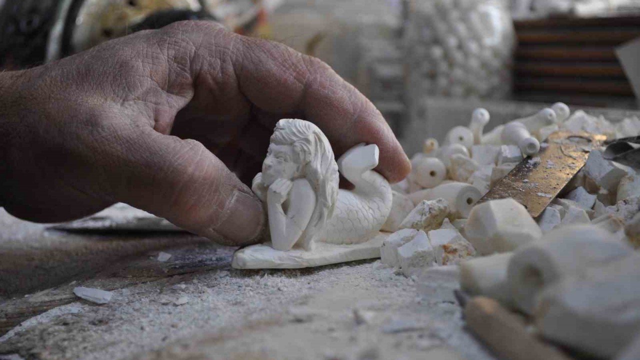 Lületaşı sanatı için okullarda bölüm açılması önerisi