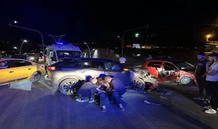 AK Parti Tunceli İl Başkanı Dr. Özaydın, kazada kendisi gibi yaralanan eşine ilk müdahaleyi yaptı