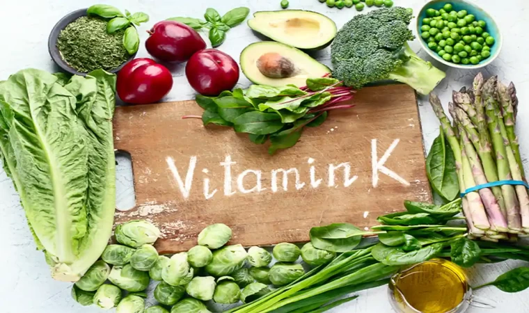 K Vitamini: Hangi Besinlerde Bulunur ve Eksikliğinin Etkileri