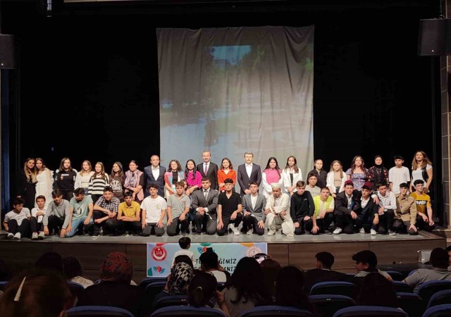 “Masallar Diyarı” ve “Pamuk Prenses” tiyatroları anasınıfı öğrencileri için oynandı