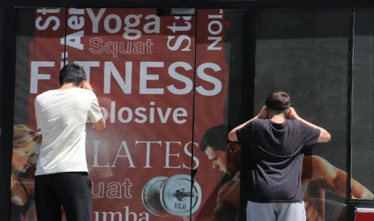 Geldikleri spor salonunu boşaltılmış buldular, ’dolandırıldık’ diyerek savcılığa başvurdular