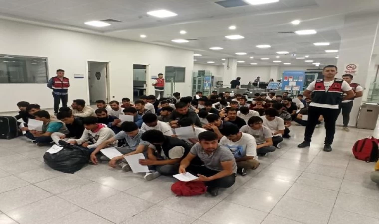 Kocaeli’de 107 düzensiz göçmen sınır dışı edildi