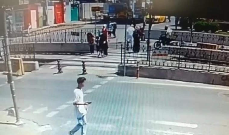 Sultangazi’de motosiklet 2 yayaya çarptı