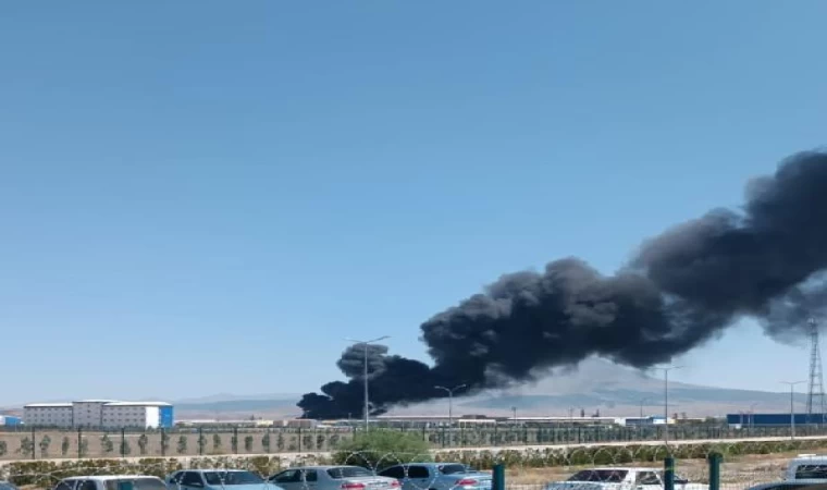 Aksaray’da geri dönüşüm tesisinde yangın