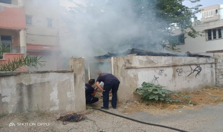 Depoda çıkan yangın söndürüldü