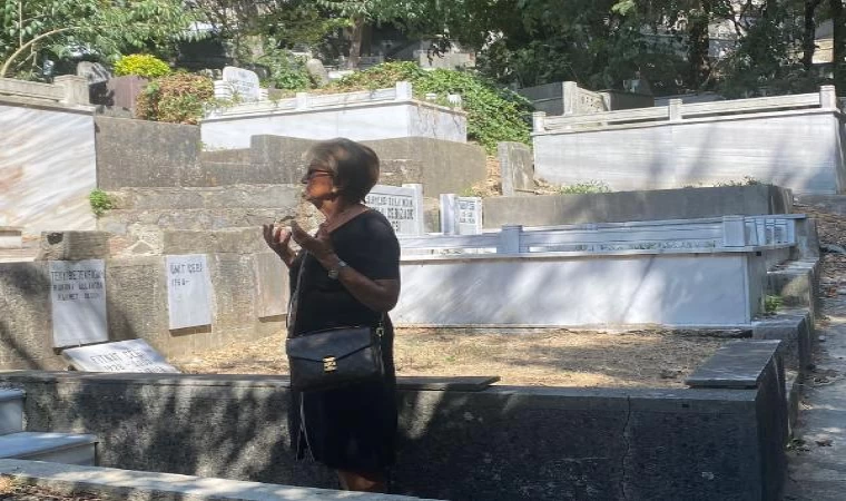 Güngör Uras vefatının 5. yılında mezarı başında anıldı