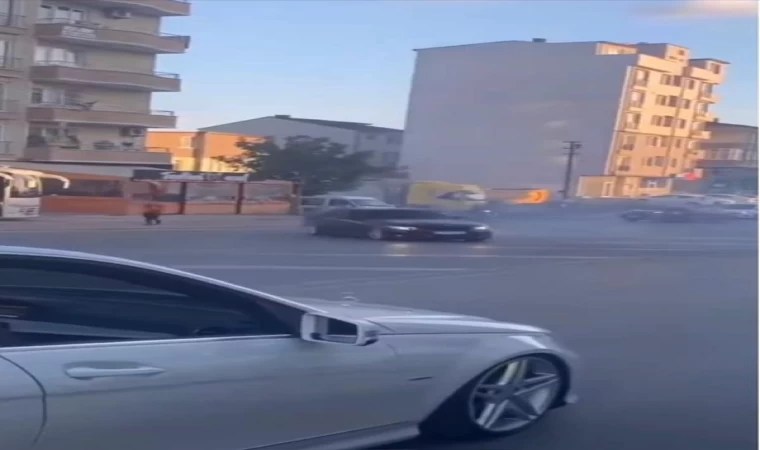 Gebze’de düğün konvoyunda drift kamerada