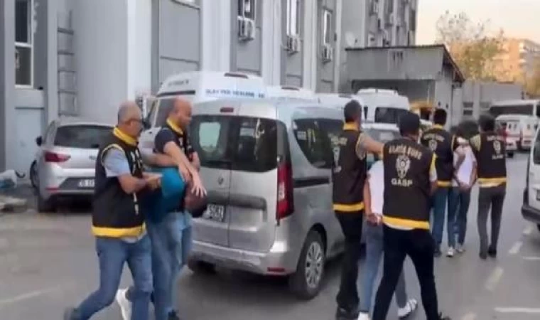 Silahlı ve maskeli kuyumcu soygunu şüphelileri 1200 saat izlenen görüntüyle yakalandı