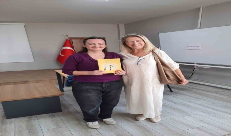 Burhaniyeli Keman sanatçısı Solakın ilk imza günü