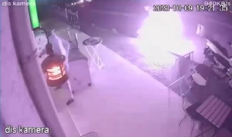 Kağıthane’de seyir halindeki motosiklet alev alev yandı