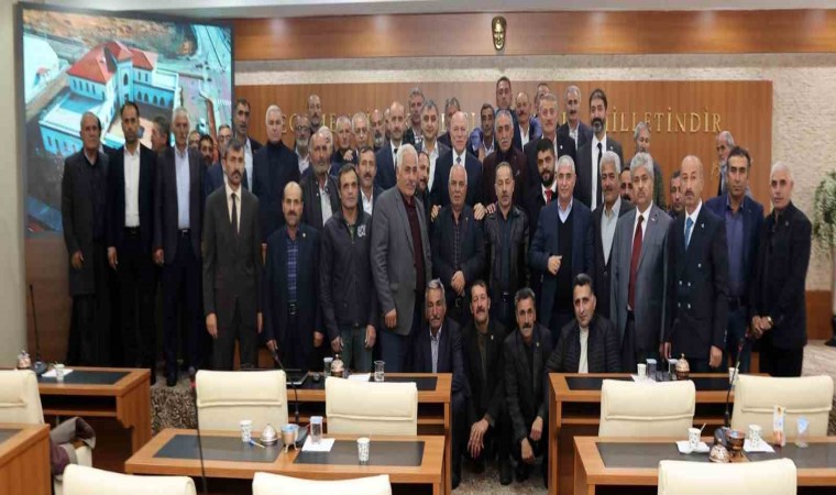 Muhtarlardan Başkan Sekmene hizmet teşekkürü