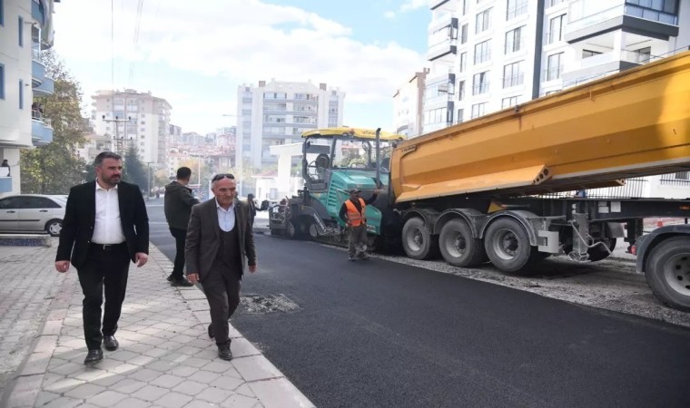 Pursaklarda yol yenileme seferberliği