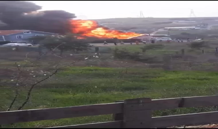 Tuzla’da 2 gecekondu alev alev yandı