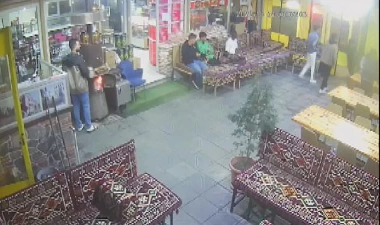 Arnavutköy’de kafeyi savaş alanına çevirdiler: 2 yaralı