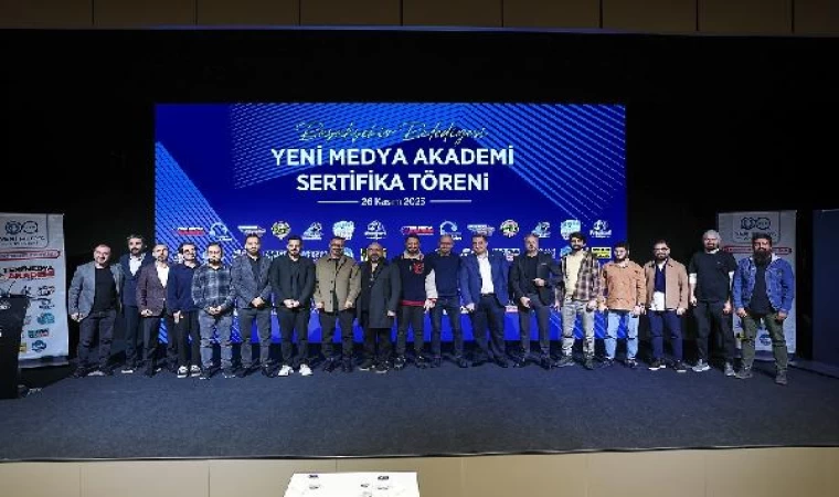 Başakşehir’deki Yeni Medya Akademi’de mezuniyet heyecanı yaşandı