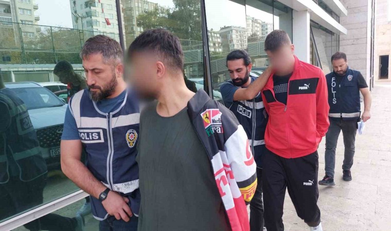 Silah satma bahanesiyle buluşup 30 bin lira gasp ettiler