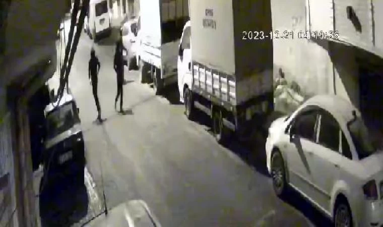 Avcılar’da bir dakikada minibüsü çaldılar