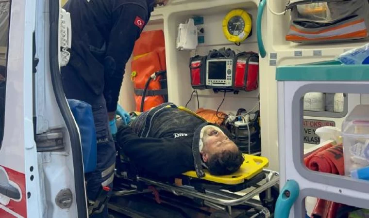 Ek fotoğraf // Kadıköy’de yıkım sırasında işçi molozların altında kaldı