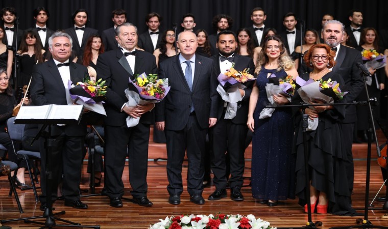 PAÜde ‘Cumhuriyetimizin 100. Yıl Konseri ve 100. Yıl Profesörleri etkinliği düzenlendi