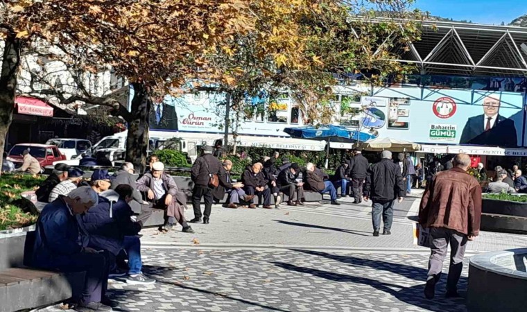 Sıcak havayı gören Muğlalılar parklara yöneldi